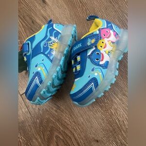 New Baby Shark Shoe toddler size 5c